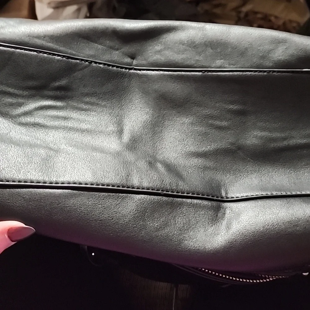 Ladies Handbag Satchel black Color. - Picture 11 of 11